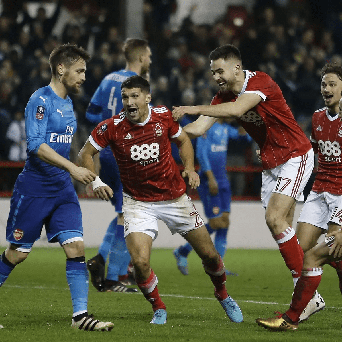 欧冠比赛中 欧冠比赛中